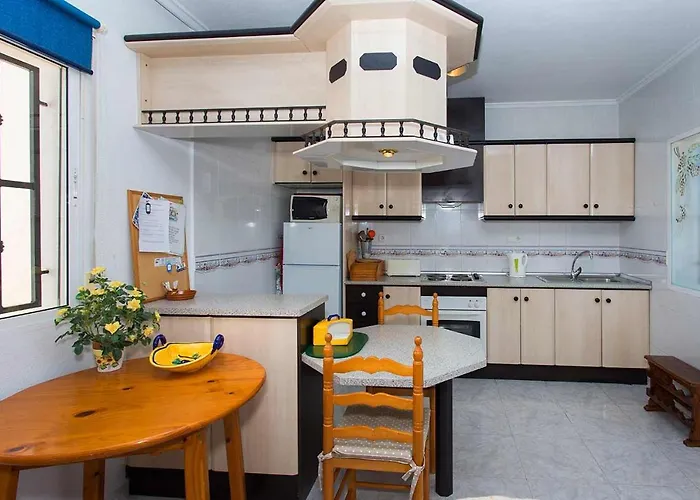 Ch Veleta Nyaraló *